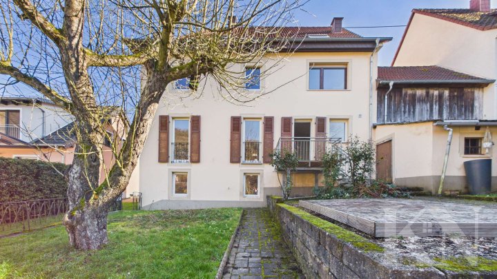 Altbaujuwel mit Potenzial – verwirklichen Sie hier Ihre Wohnideen