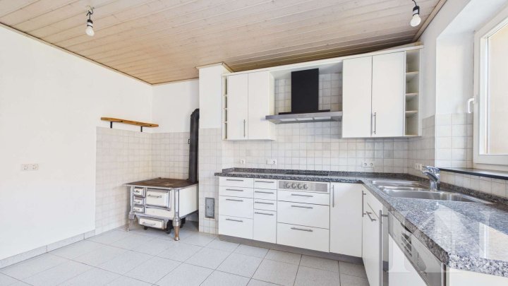 Altbaujuwel mit Potenzial – verwirklichen Sie hier Ihre Wohnideen