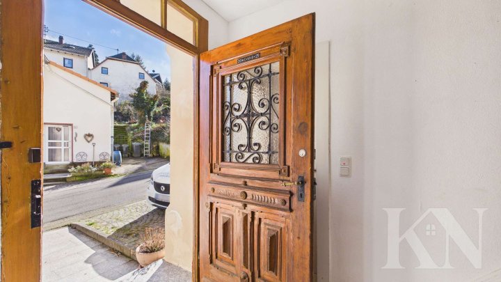 Altbaujuwel mit Potenzial – verwirklichen Sie hier Ihre Wohnideen