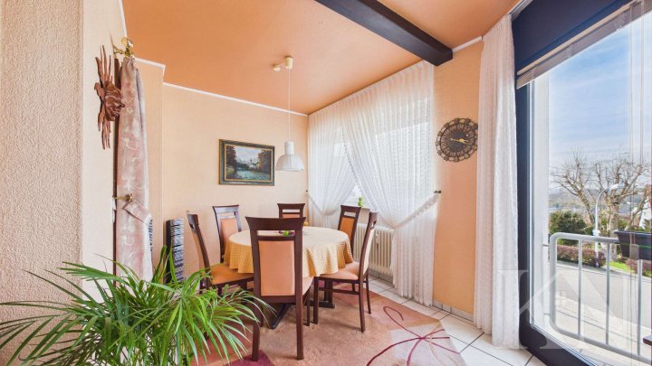 Gepflegte 2-3 Zimmer-Küche-Bad-Wohnung in ruhiger Lage