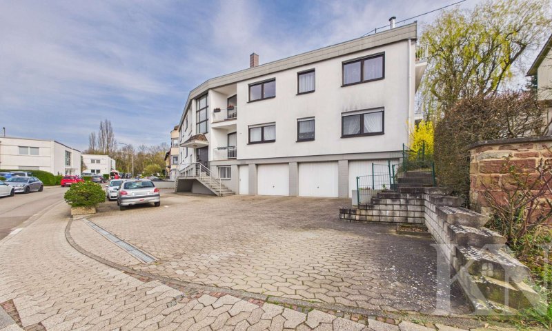 Gepflegte 2-3 Zimmer-Küche-Bad-Wohnung in ruhiger Lage