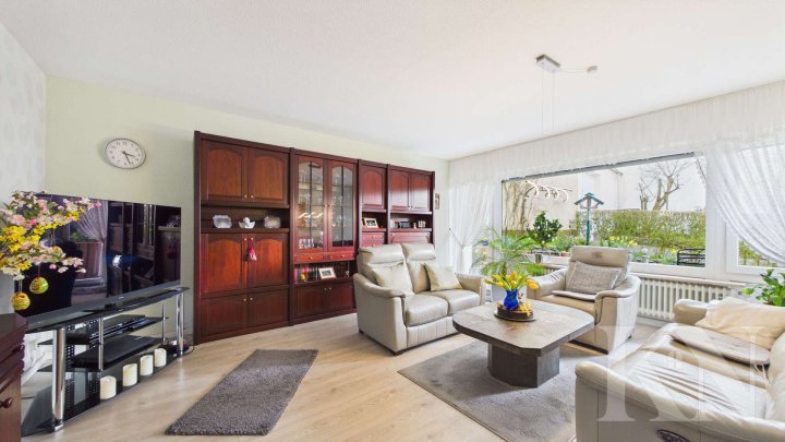 Gepflegte 2-3 Zimmer-Küche-Bad-Wohnung in ruhiger Lage