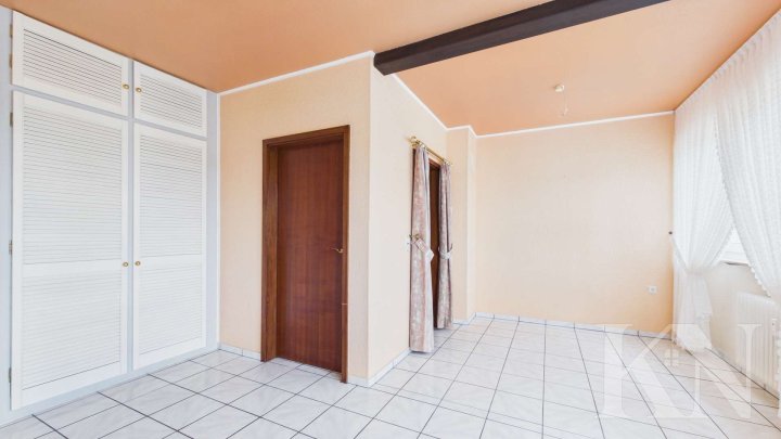 Gepflegte 2-3 Zimmer-Küche-Bad-Wohnung in ruhiger Lage