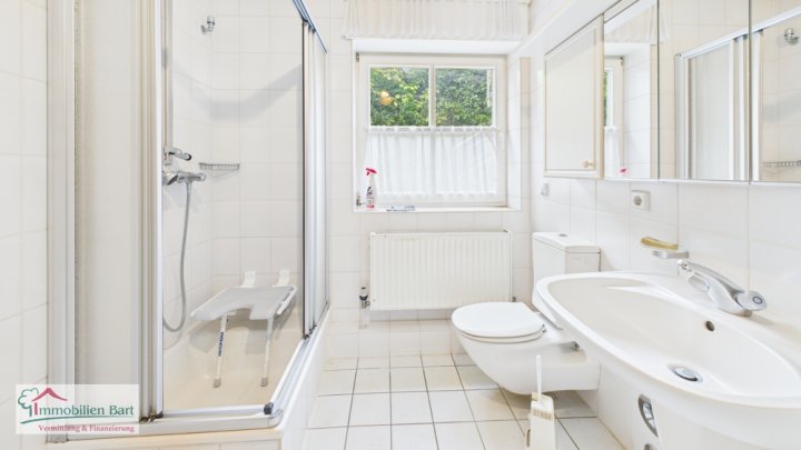 GEMEINDE LOSHEIM: GROßZÜGIGES GENERATIONSHAUS IN TOP LAGE