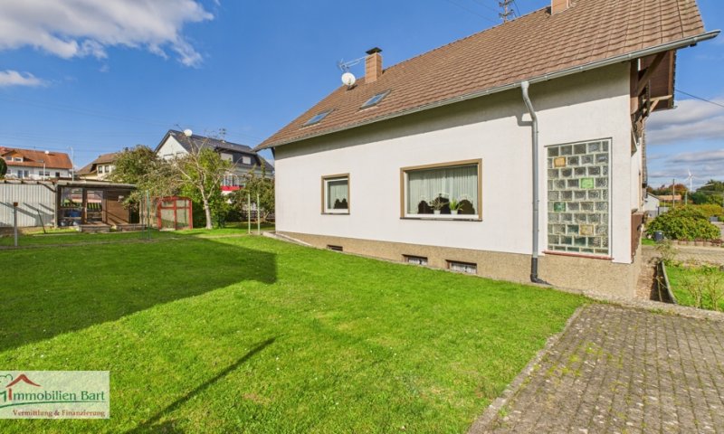 ORSCHOLZ: ZWEIFAMILIENHAUS IN TOP WOHNLAGE!