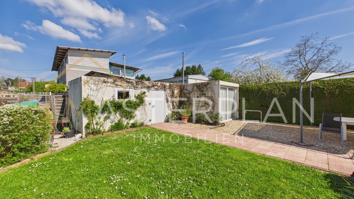 Vielseitig nutzbares Reihenendhaus mit großzügigem Platzangebot