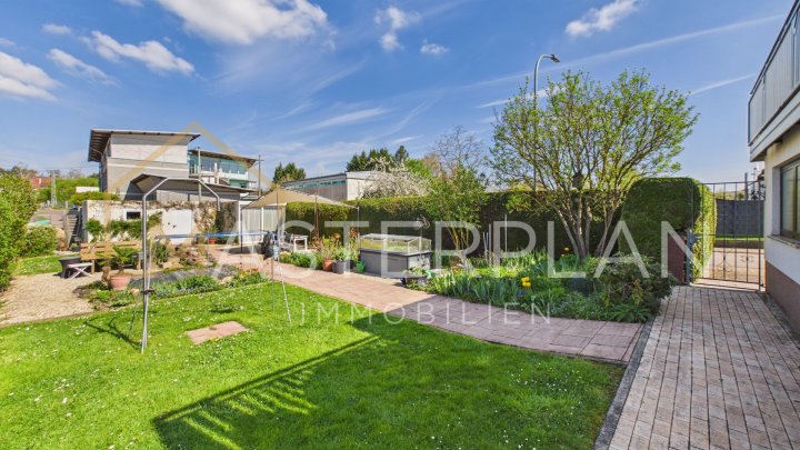 Vielseitig nutzbares Reihenendhaus mit großzügigem Platzangebot