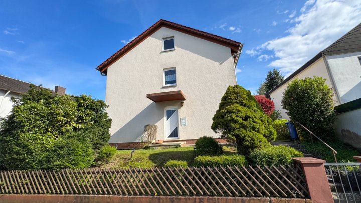 BESTE LAGE - Vollvermietetes 3-Familienhaus mit 2 Garagen und Garten in Zweibrücken (Stadt)