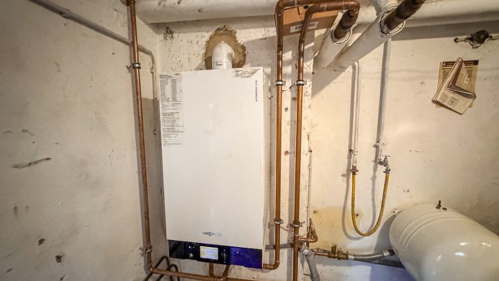 BESTE LAGE - Vollvermietetes 3-Familienhaus mit 2 Garagen und Garten in Zweibrücken (Stadt)