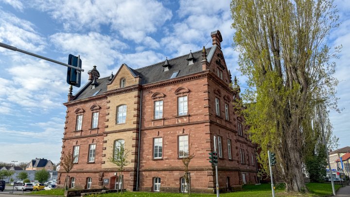 HILGARDHAUS - Büro- und Gewerbefläche im Denkmal sucht Nachmieter