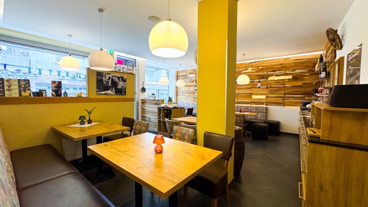 NEUER PÄCHTER GESUCHT - Café/Bistro & Eisdiele in der Fußgängerzone von Zweibrücken