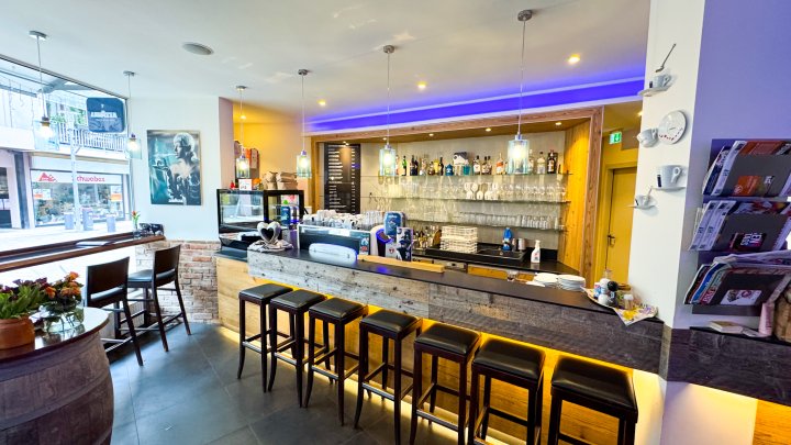 NEUER PÄCHTER GESUCHT - Café/Bistro & Eisdiele in der Fußgängerzone von Zweibrücken