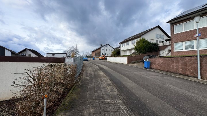 GARAGENHOF - 6 Garagen auf einem eigenem Baugrundstück in Zweibrücken-Niederauerbach