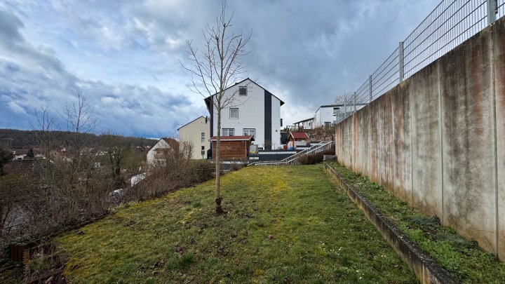 GARAGENHOF - 6 Garagen auf einem eigenem Baugrundstück in Zweibrücken-Niederauerbach