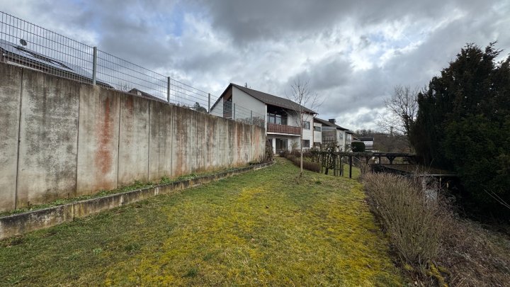 GARAGENHOF - 6 Garagen auf einem eigenem Baugrundstück in Zweibrücken-Niederauerbach