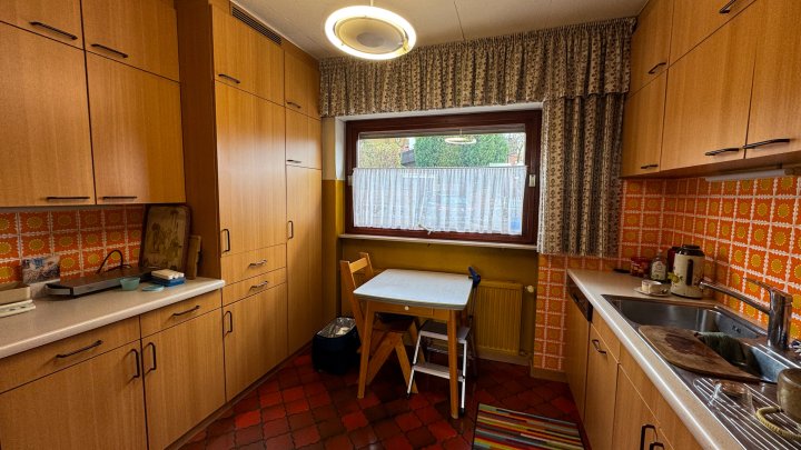 FERNBLICK - Freist. Einfamilienhaus mit ELW und Garage in Zweibrücken-Niederauerbach