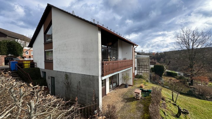 FERNBLICK - Freist. Einfamilienhaus mit ELW und Garage in Zweibrücken-Niederauerbach