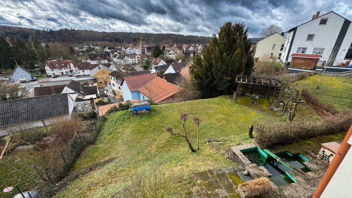 FERNBLICK - Freist. Einfamilienhaus mit ELW und Garage in Zweibrücken-Niederauerbach
