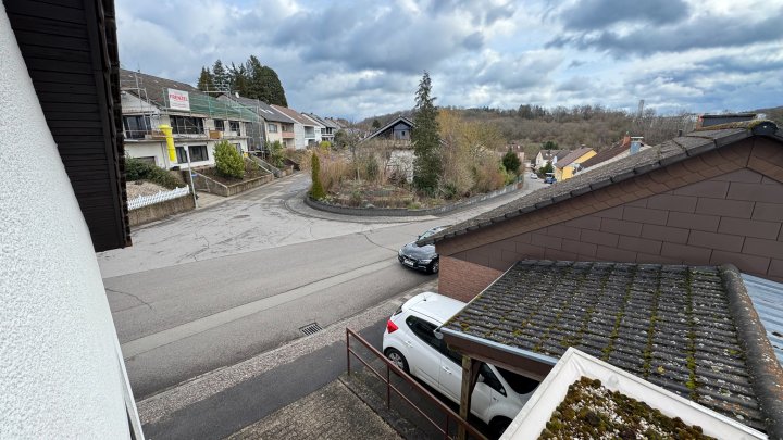 FERNBLICK - Freist. Einfamilienhaus mit ELW und Garage in Zweibrücken-Niederauerbach
