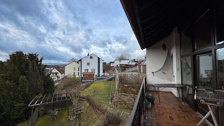 FERNBLICK - Freist. Einfamilienhaus mit ELW und Garage in Zweibrücken-Niederauerbach