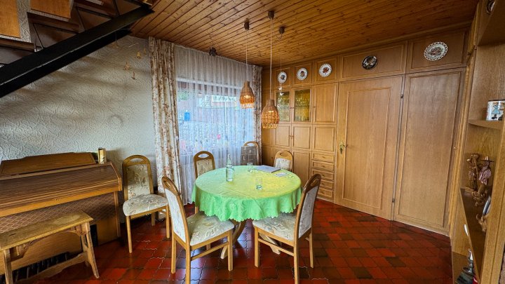 FERNBLICK - Freist. Einfamilienhaus mit ELW und Garage in Zweibrücken-Niederauerbach