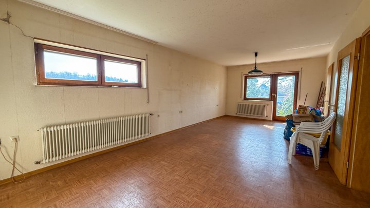 TOP-LAGE - Attraktives Einfamilienhaus mit ELW und Garten in Bestlage von Zweibrücken- Ernstweiler