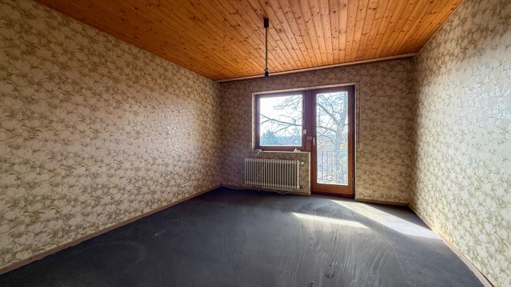 TOP-LAGE - Attraktives Einfamilienhaus mit ELW und Garten in Bestlage von Zweibrücken- Ernstweiler