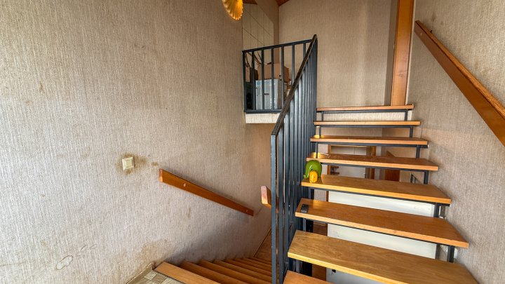 TOP-LAGE - Attraktives Einfamilienhaus mit ELW und Garten in Bestlage von Zweibrücken- Ernstweiler