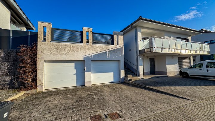 IM NEUBAUGEBIET - Freist. 2-Fam. Haus mit 2 Garagen in bester Lage von 66497 Contwig