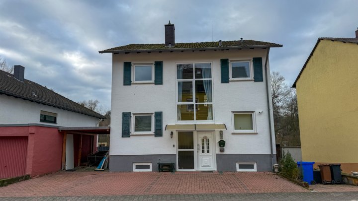 KLOSTERSTADT HORNBACH- Einfamilienhaus mit zusätzlich 2 Ferienwohnungen, Grundstück und Carport