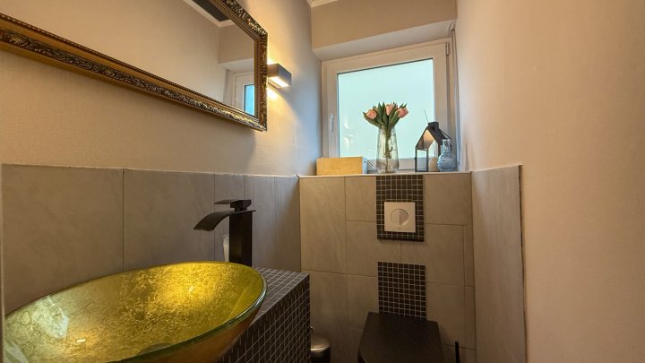 KLOSTERSTADT HORNBACH- Einfamilienhaus mit zusätzlich 2 Ferienwohnungen, Grundstück und Carport