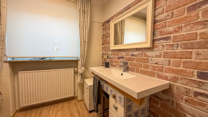 KLOSTERSTADT HORNBACH- Einfamilienhaus mit zusätzlich 2 Ferienwohnungen, Grundstück und Carport