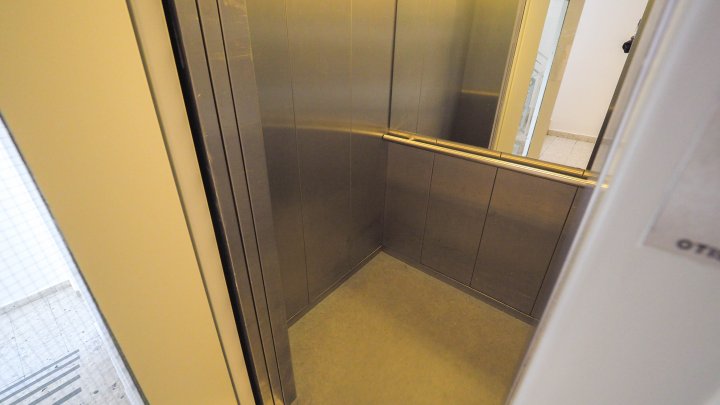 Schönes 1. Zimmer Apartment SB Innenstadt mit großzügiger Belichtung/Aufzug