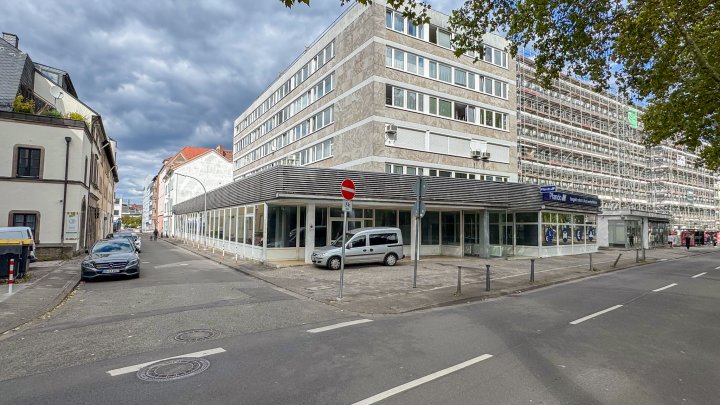 IN BESTER LAGE - Einzelhandelsfläche/Lagerfläche mit Tiefgaragenstellplätzen in Saarbrücken-City