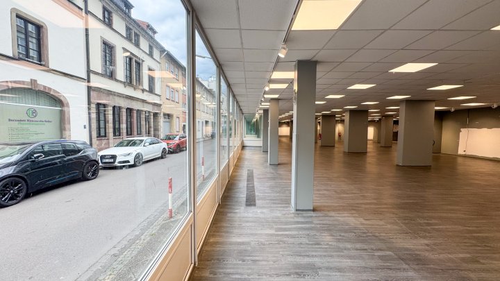 IN BESTER LAGE - Einzelhandelsfläche/Lagerfläche mit Tiefgaragenstellplätzen in Saarbrücken-City