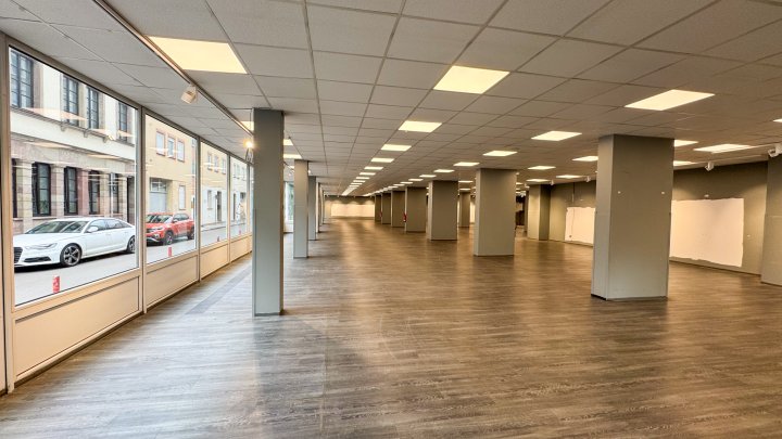 IN BESTER LAGE - Einzelhandelsfläche/Lagerfläche mit Tiefgaragenstellplätzen in Saarbrücken-City