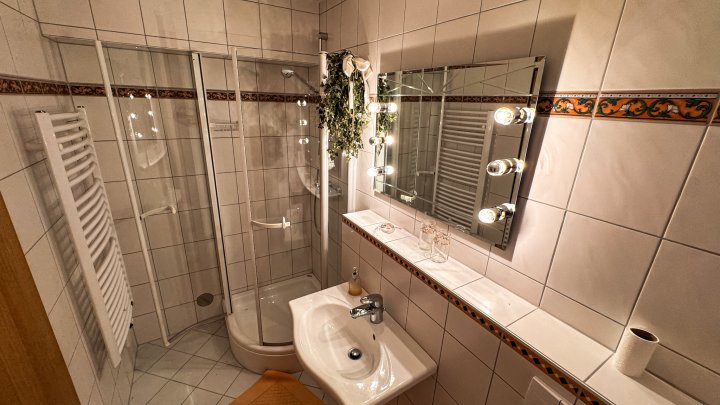 WOHNIDYLLE - Traumhaftes Einfamilienhaus mit ELW und Garage in bester Stadtlage von Zweibrücken