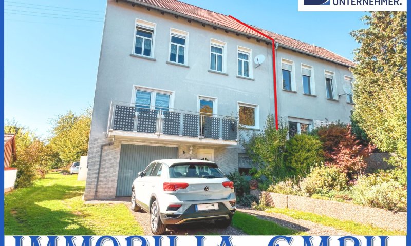 GRÜNOASE - Doppelhaushälfte mit Garage/Balkone und großem Garten in Zweibrücken-Mörsbach