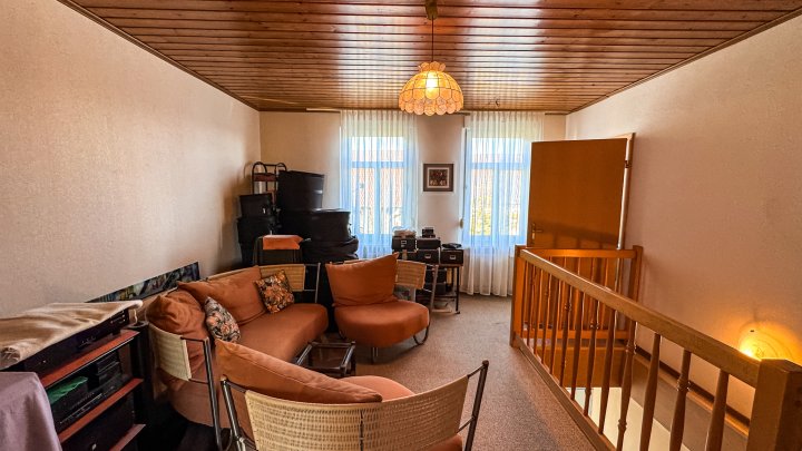 GRÜNOASE - Doppelhaushälfte mit Garage/Balkone und großem Garten in Zweibrücken-Mörsbach