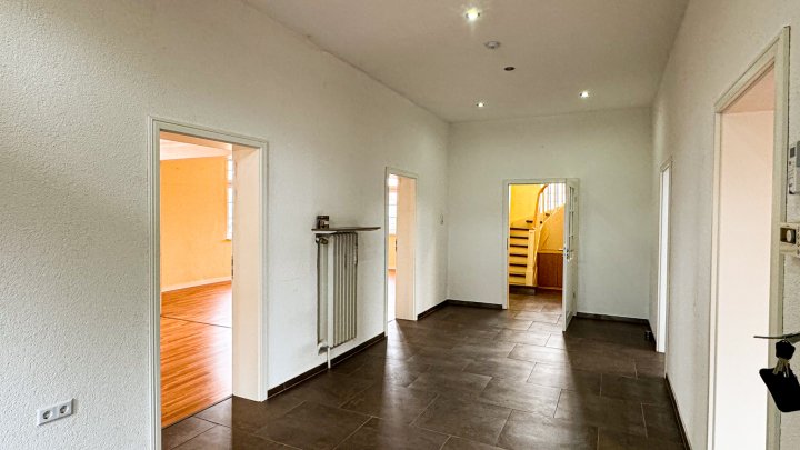 VILLA SUSANNE - Repräsentatives Anwesen mit Garage und Garten in bester Stadtlage von Zweibrücken