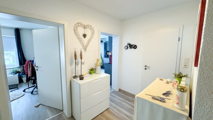 IM KLINGELTAL - Freistehendes 1-2 Fam. Haus mit Garten und Garage in Zweibrücken-Ixheim