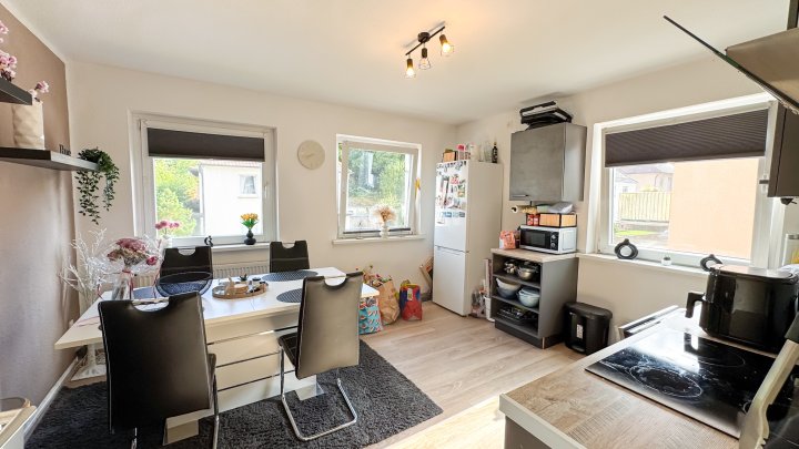 IM KLINGELTAL - Freistehendes 1-2 Fam. Haus mit Garten und Garage in Zweibrücken-Ixheim