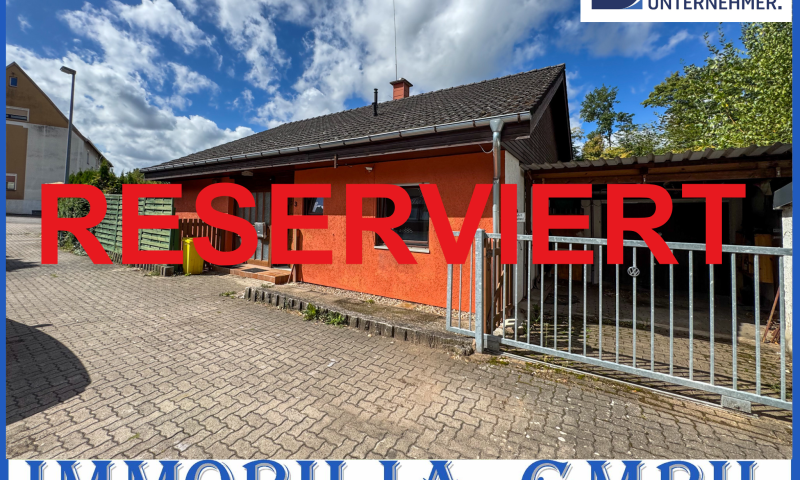 WOHNEN IN IXHEIM - Freistehendes Einfamilienhaus mit Garage und Terrasse in 66482 Zweibrücken