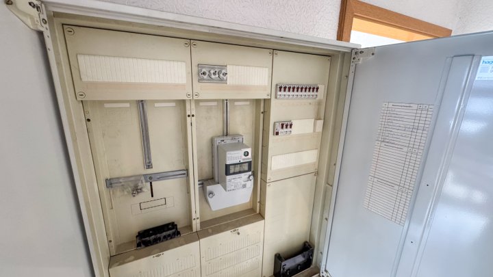 WOHNEN IN IXHEIM - Freistehendes Einfamilienhaus mit Garage und Terrasse in 66482 Zweibrücken