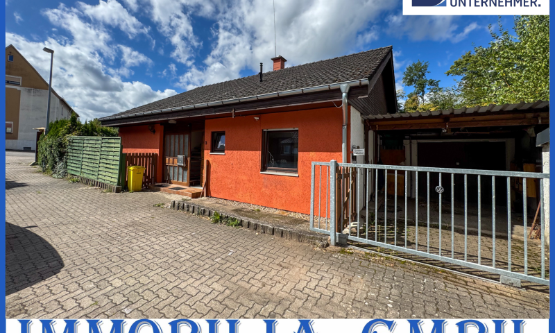 WOHNEN IN IXHEIM - Freistehendes Einfamilienhaus mit Garage und Terrasse in 66482 Zweibrücken