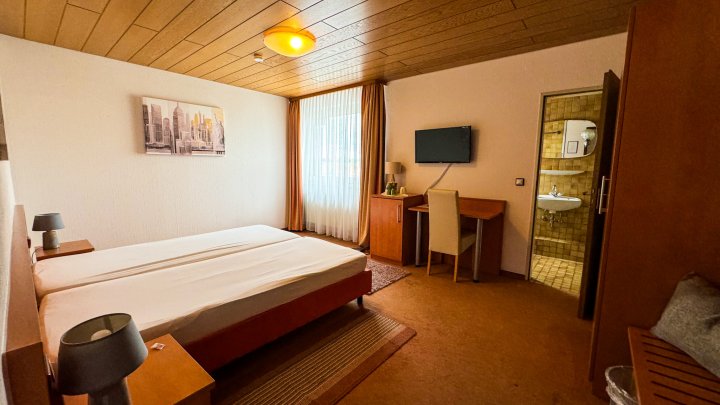 PROJEKTENTWICKLUNG - Wohn- und Geschäftshaus mit Hotel und PV Anlage in 66450 Bexbach