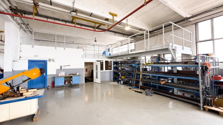 AM FLUGPLATZ - Gewerbeobjekt mit Büroflächen/Werkstatthallen/Stellplätzen in Zweibrücken