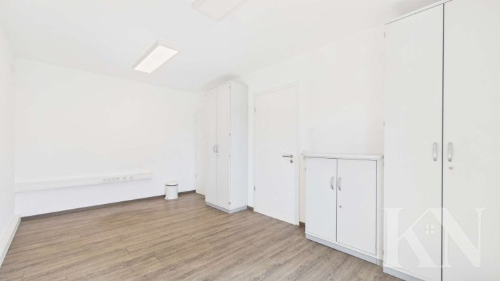 Großzügige Praxis- oder Bürofläche in zentraler Lage von Püttlingen!