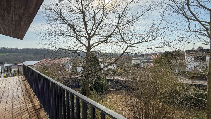 TOP-LAGE - Attraktives Einfamilienhaus mit ELW und Garten in Bestlage von Zweibrücken- Ernstweiler