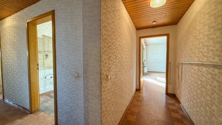 TOP-LAGE - Attraktives Einfamilienhaus mit ELW und Garten in Bestlage von Zweibrücken- Ernstweiler